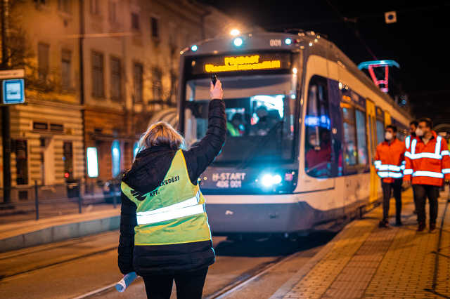 Történelmi pillanatok: először járt Szegeden a tram-train